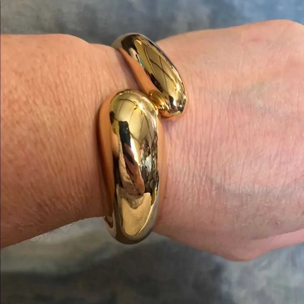 Elegant Gold Cuff Bracelet